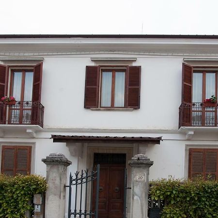 Relax Apartment Sulmona Buitenkant foto
