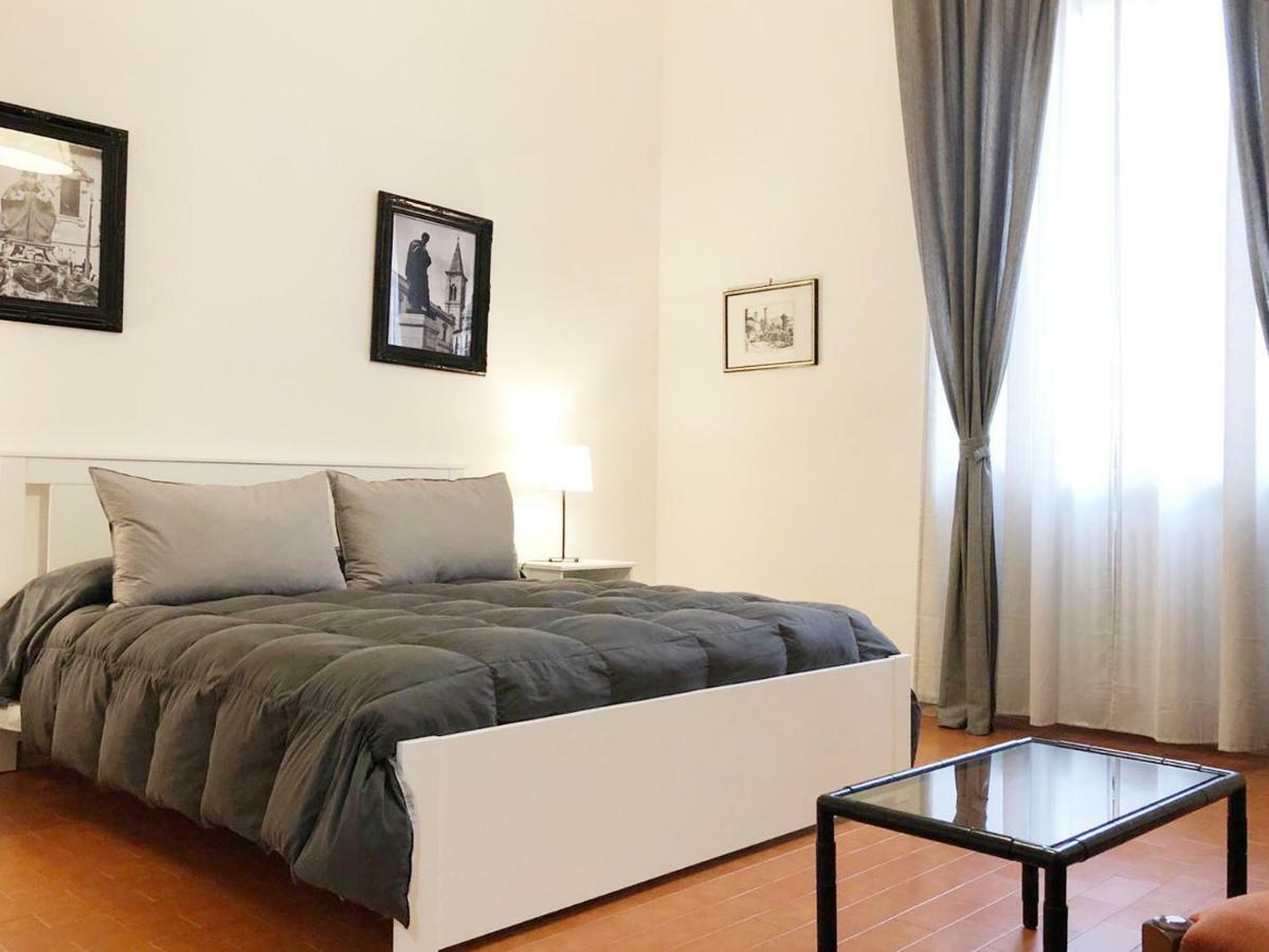 Relax Apartment Sulmona Buitenkant foto